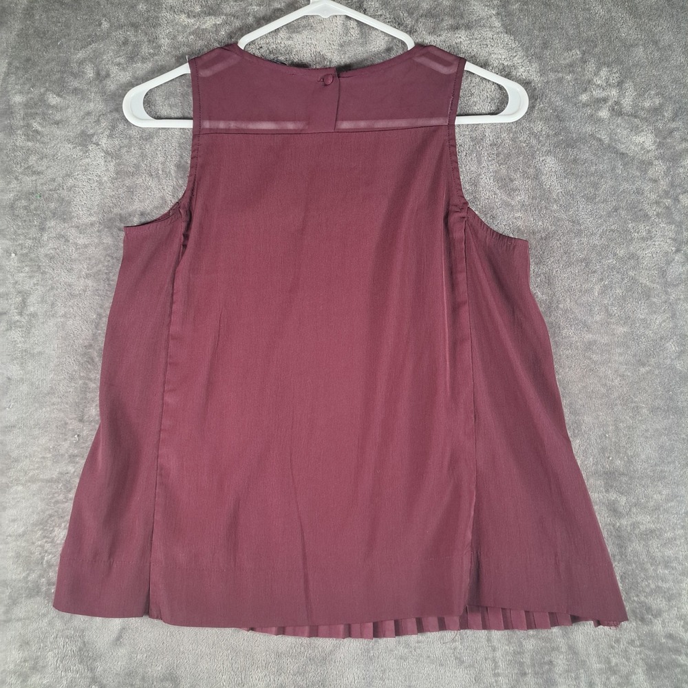 American Eagle Burgundy Pleated Floral Embroidered Sleeveless‎ Blouse Romantic - Picture 2 of 6
